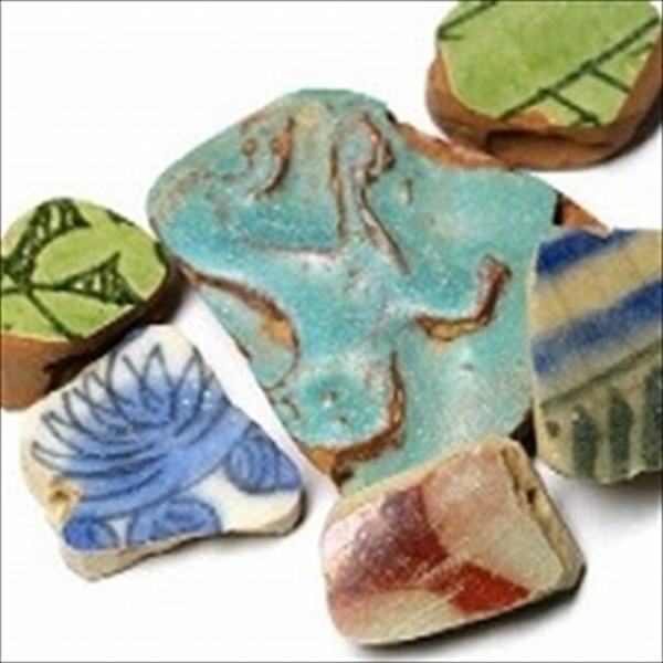 04-003| TOKO-BEADS | Afghan old porcelain pieces