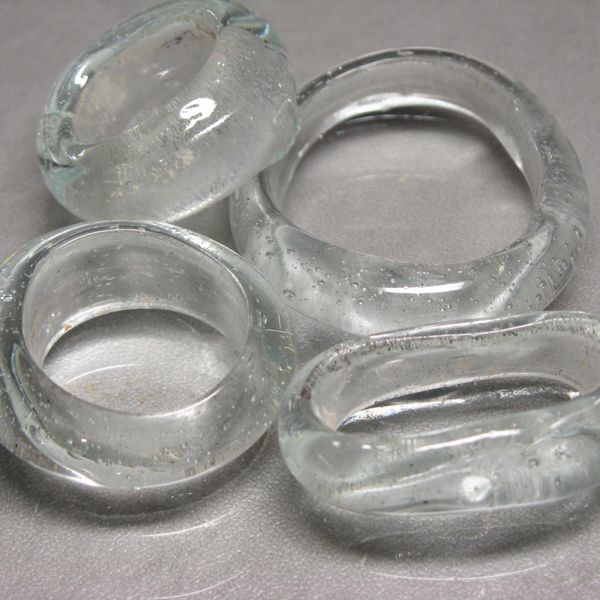 07-022| TOKO-BEADS | Kenya ring-shaped Recycled Glass Beads