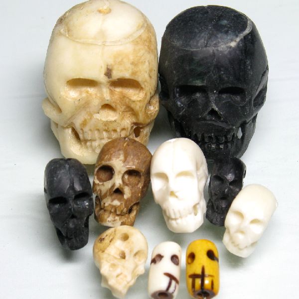 08-006| TOKO-BEADS | Skull-shaped bone beads