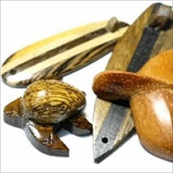 09-097| TOKO-BEADS | Wood charm