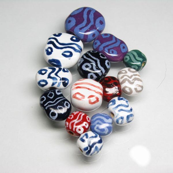 10-138| TOKO-BEADS | Kenyan ceramic beads (Size:M-S)