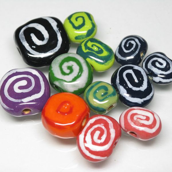 10-141| TOKO-BEADS | Kenyan ceramic beads (Size:M-S)