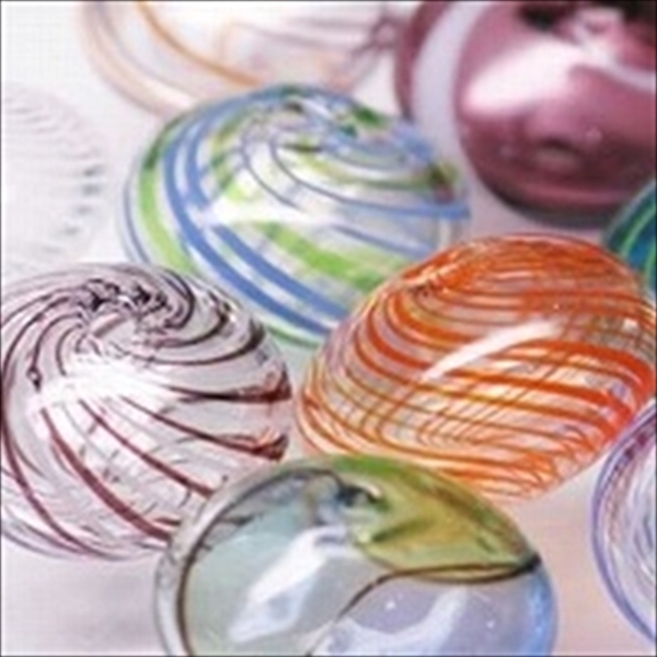 中空ガラス(吹きガラスビーズ)ロンデル形とんぼ玉です。しゃぼん玉ビーズ。トコ・ビーズでは「シャボン玉ビーズ」と名付けました。