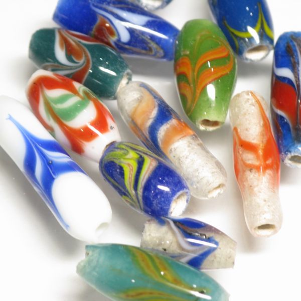 02-015|トコ・ビーズ | 矢羽模様のとんぼ玉