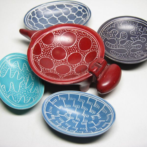 16-005| TOKO-BEADS | Soapstone small plates from Kenya